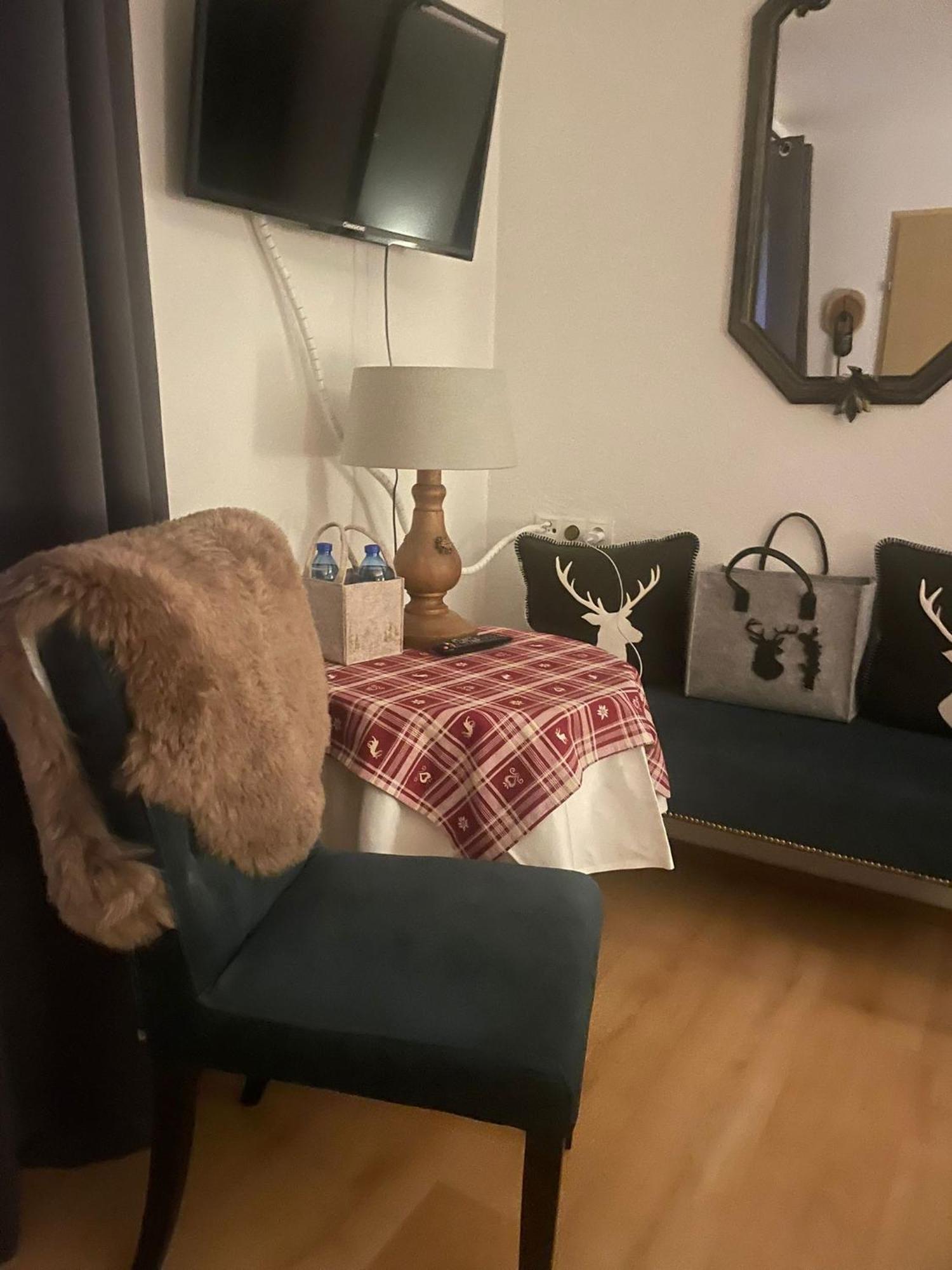 Bed and Breakfast Hirschstube Nauders Esterno foto