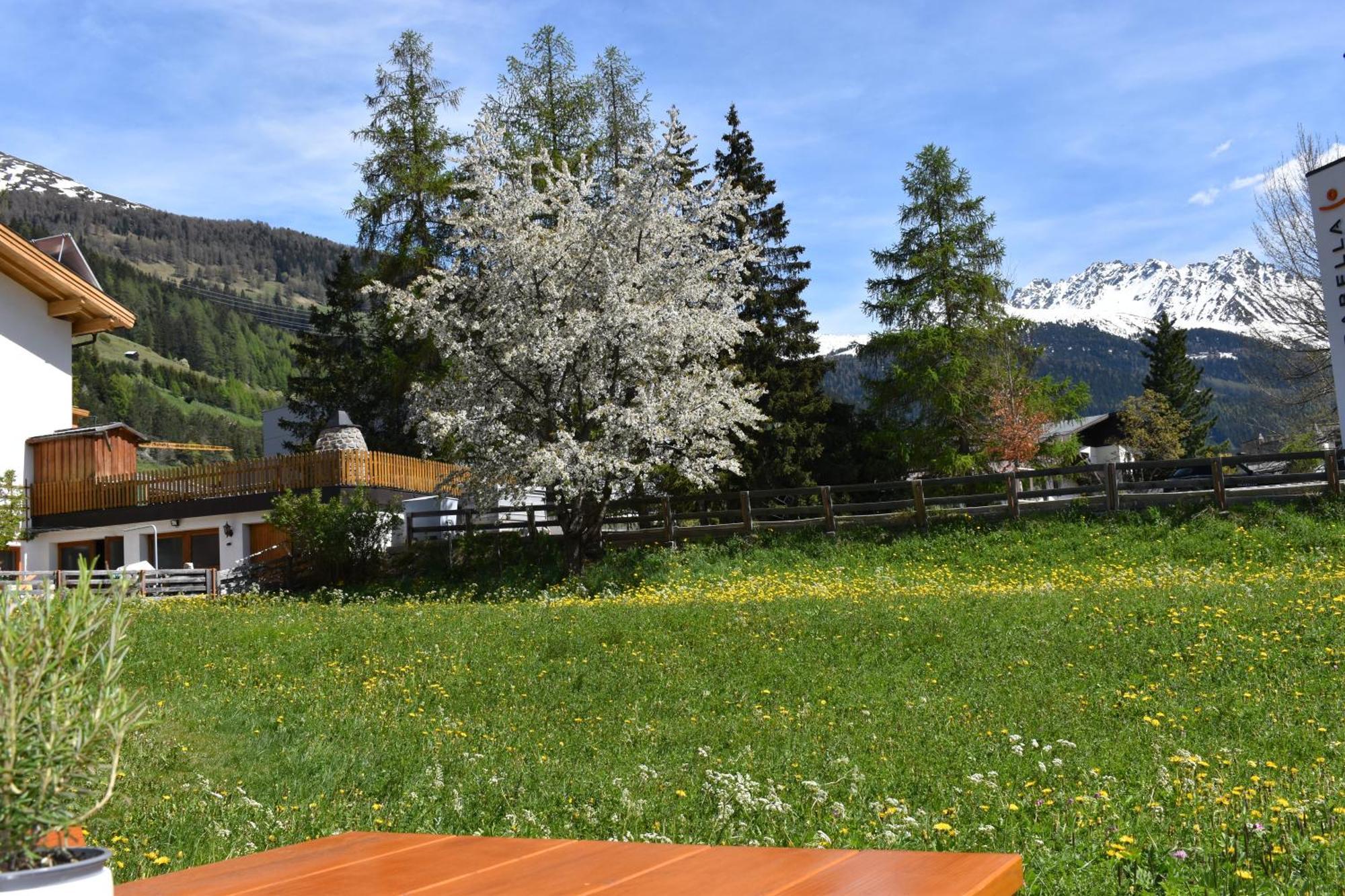 Bed and Breakfast Hirschstube Nauders Esterno foto