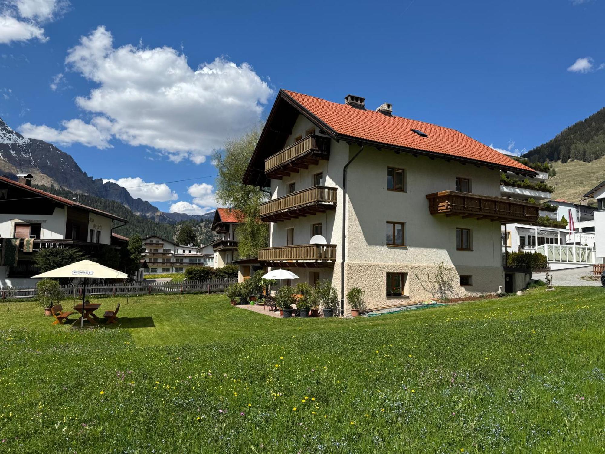 Bed and Breakfast Hirschstube Nauders Esterno foto